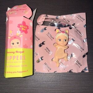 Sonny Angel Cherry Blossom Hipper Shiba Inu